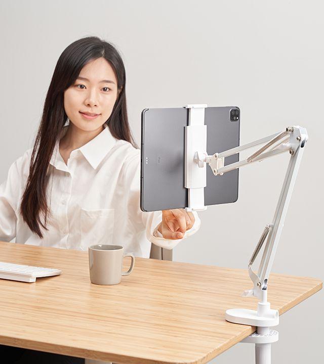 [당일출고] 집게형 자바라 거치대 누워서 침대 책상 데스크 탁상용 휴대폰 핸드폰 스마트폰 태블릿 갤럭시탭 아이패드 관절 셀카봉 삼각대 높이조절 각도조절