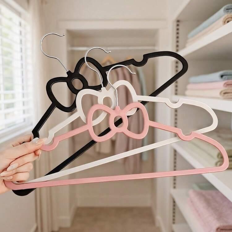 10개 귀여운 활 회전 후크 - 튼튼한 공간 절약형 플라스틱 옷장 보관 후크 | 코트, 재킷, 셔츠 및 드레스 용 미끄럼 방지 옷걸이 | 여학생 침실, 옷장, 기숙사 및 아파트를위한 장식적이고 실용적인 보관 도구 | 세련되고 깔끔한 옷장 룩을 연출하는 쉬운 방법