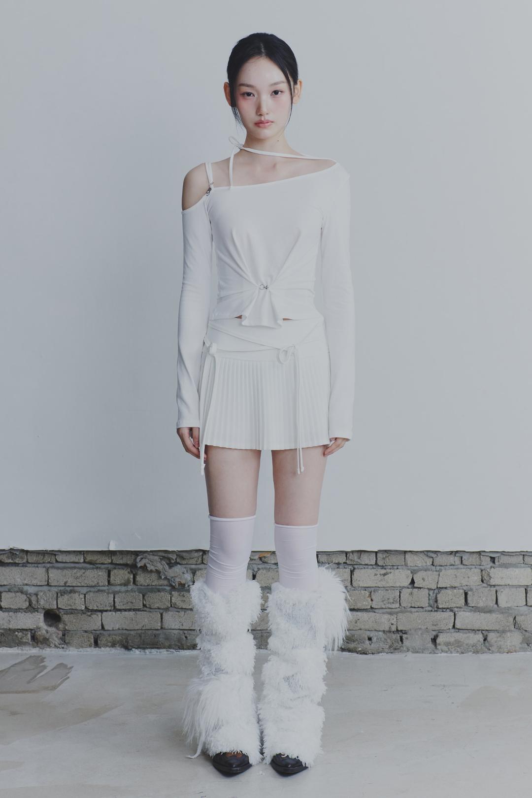 RUBY HOOK LONG SLEEVE white