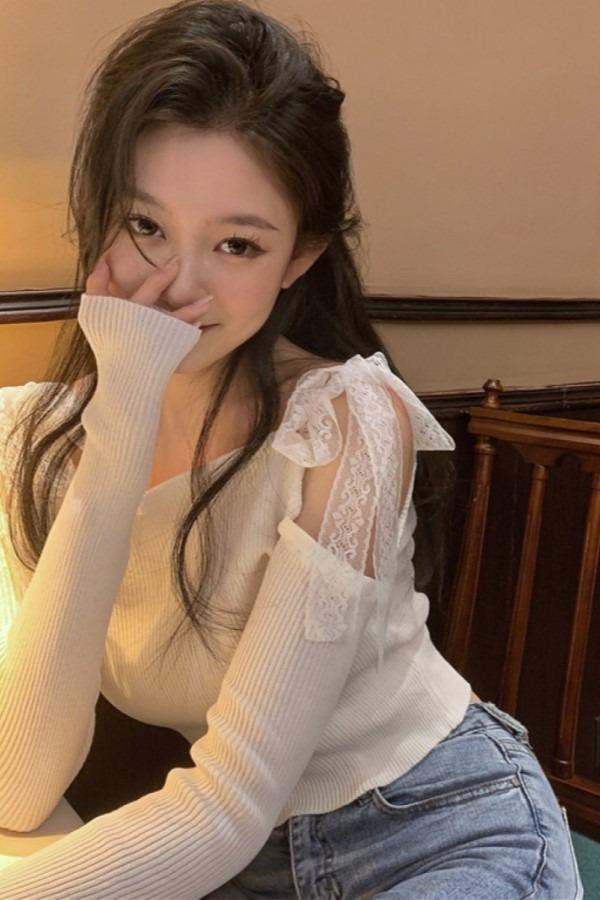 핑크프릴 리안 레이스 스트랩 리본 오프숄더 긴팔 니트 스웨터