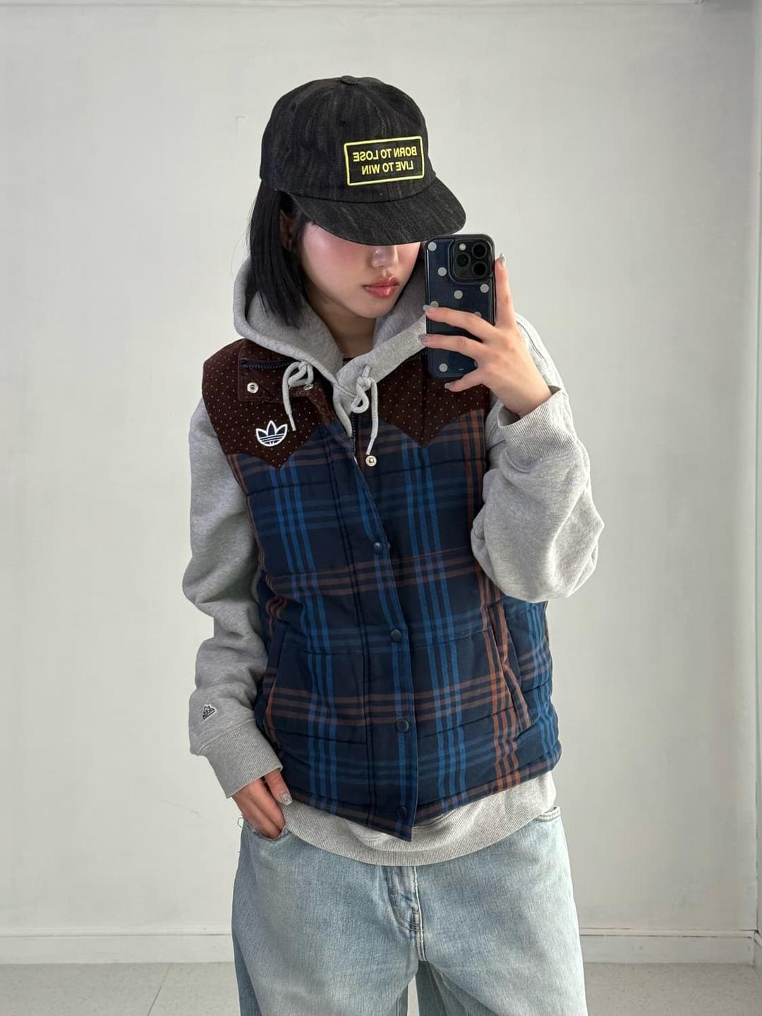 아디다스 브라운 도트 체크 패딩조끼 | 후루츠패밀리