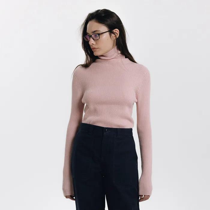 a classic turtle neck (pink)