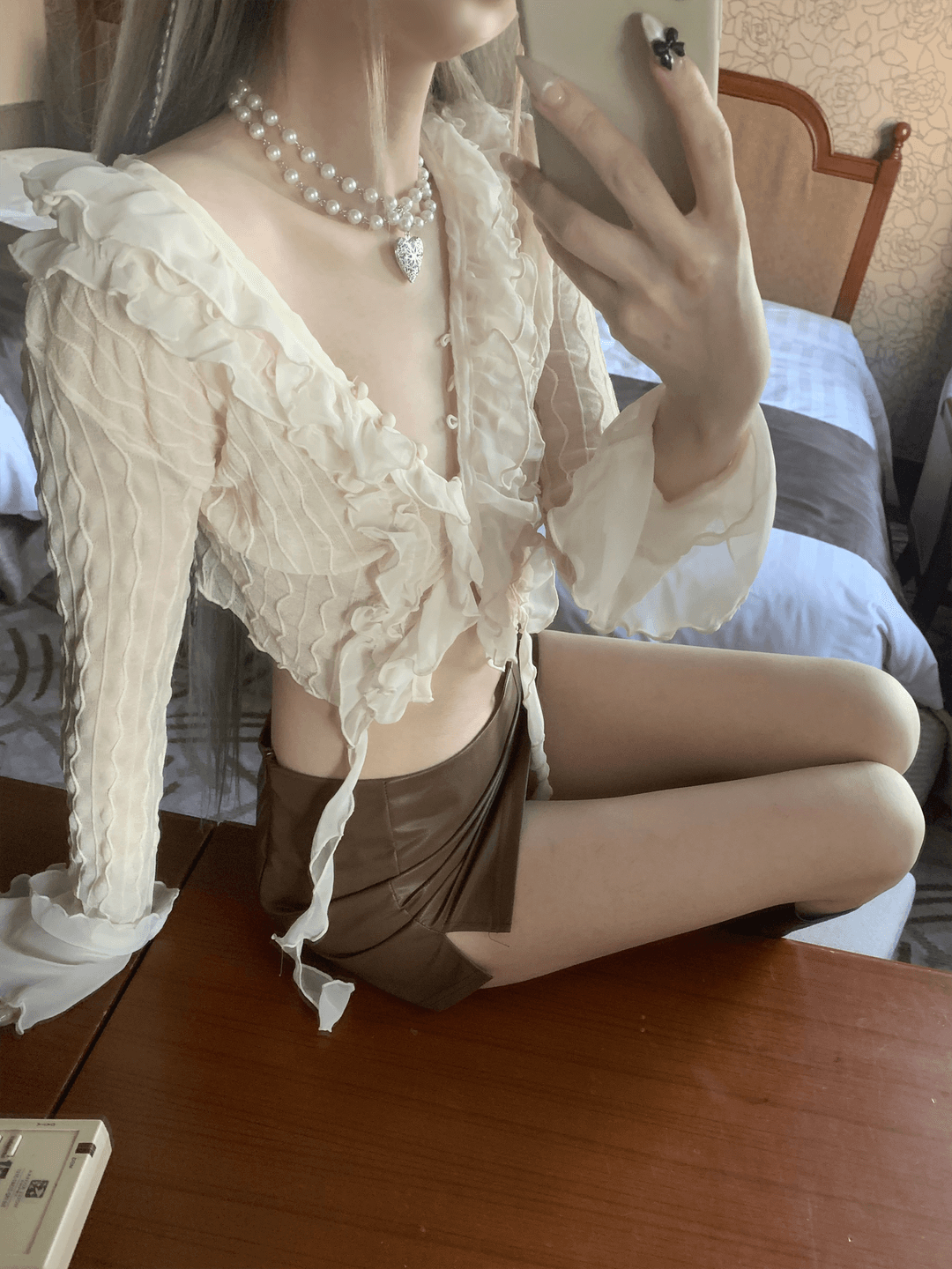 Mayou Shirring Scarf Blouse (ivory)