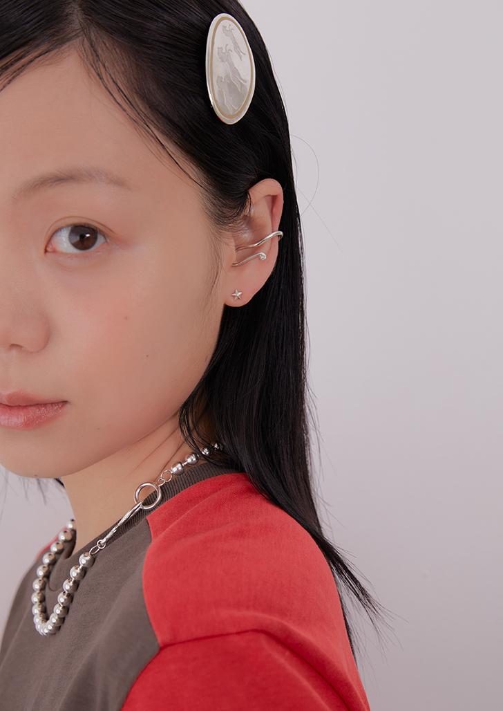 antique ruffle earcuff