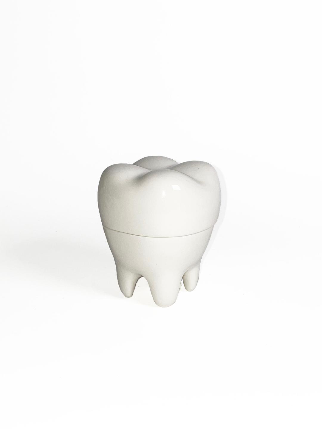 Tooth case