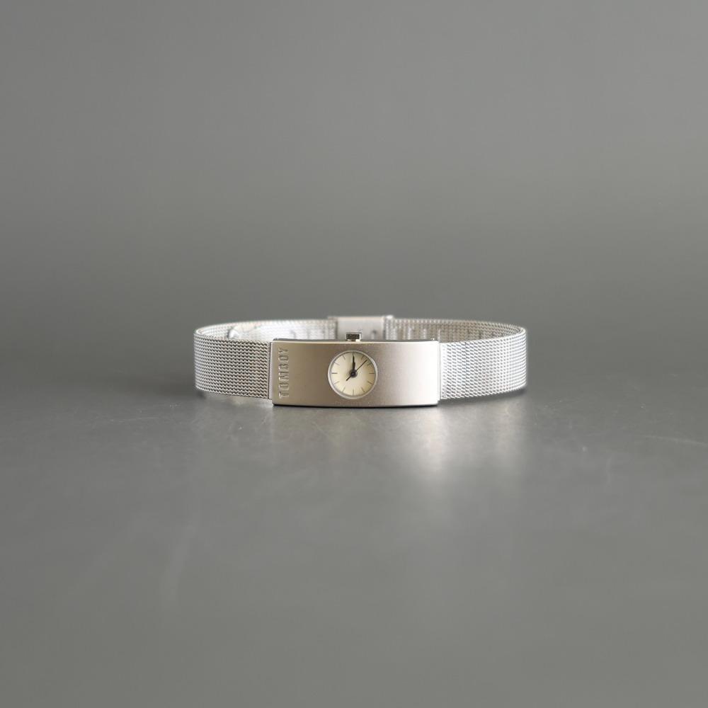 TOMBOY Square matte silver metal watch (white)