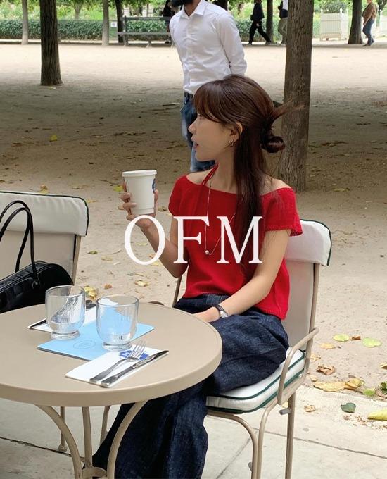 [ofm] 홀터 크롭 스퀘어 (knit)아이보리 단독주문시 당일발송