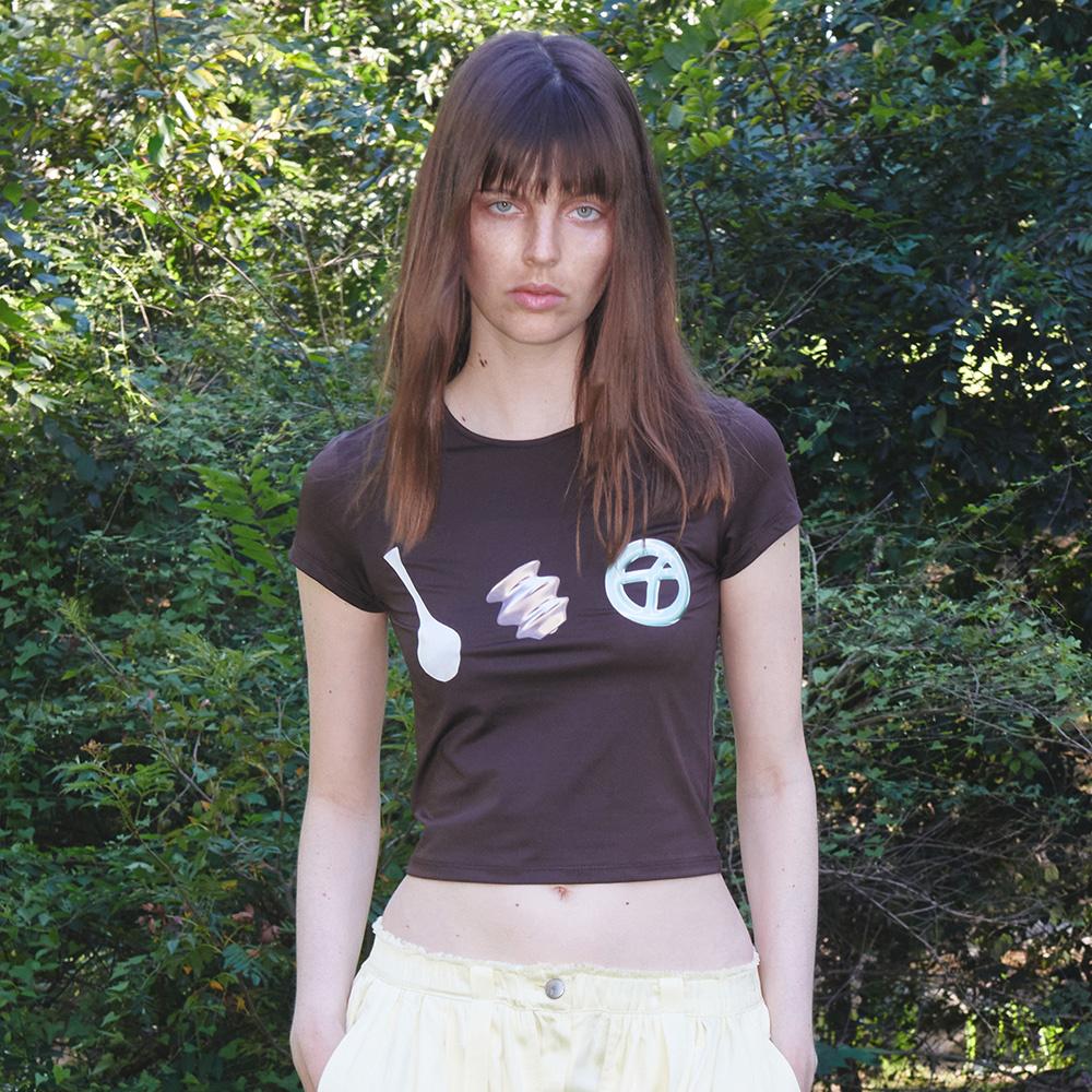 COLLECTOR BABY TEE (BROWN)