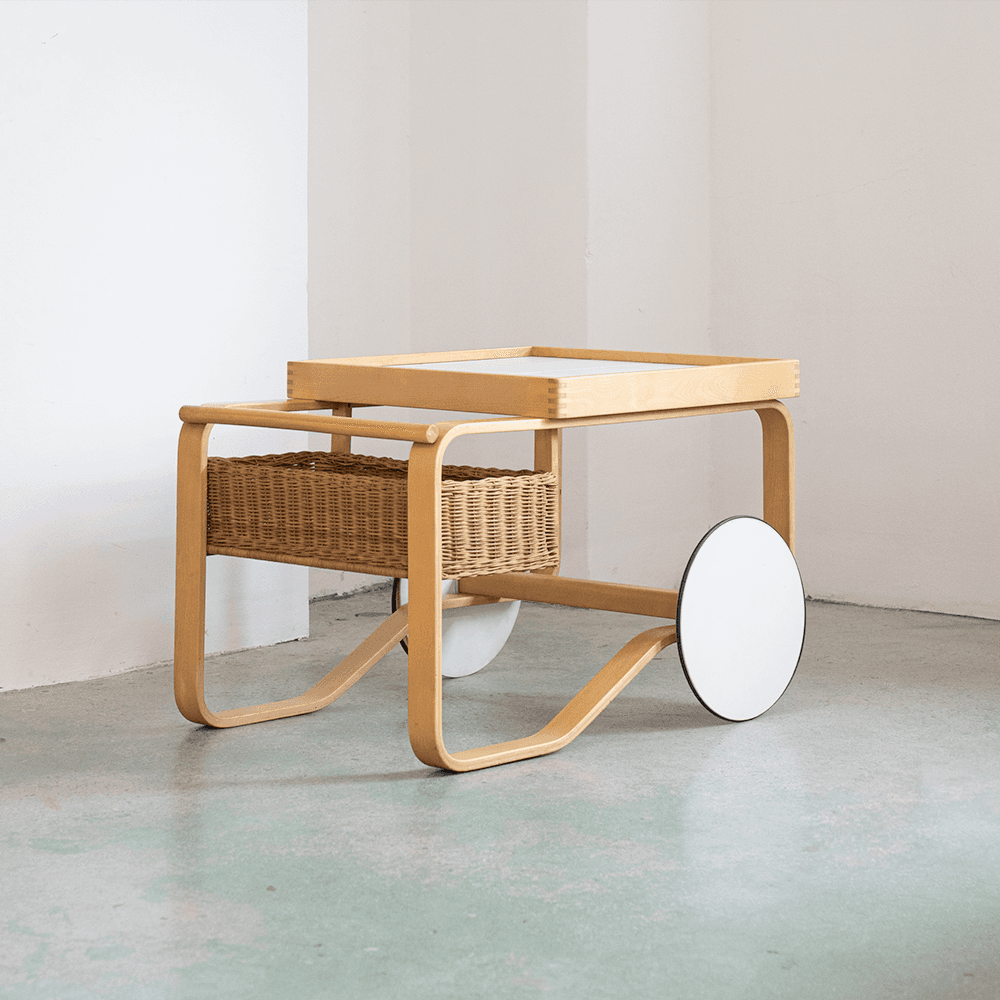 Model 900 Tea Trolley by Alvar Aalto