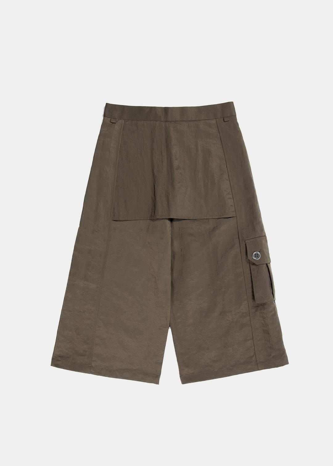 SILVER BUTTON POCKET BERMUDA PANTS - KHAKI BEIGE