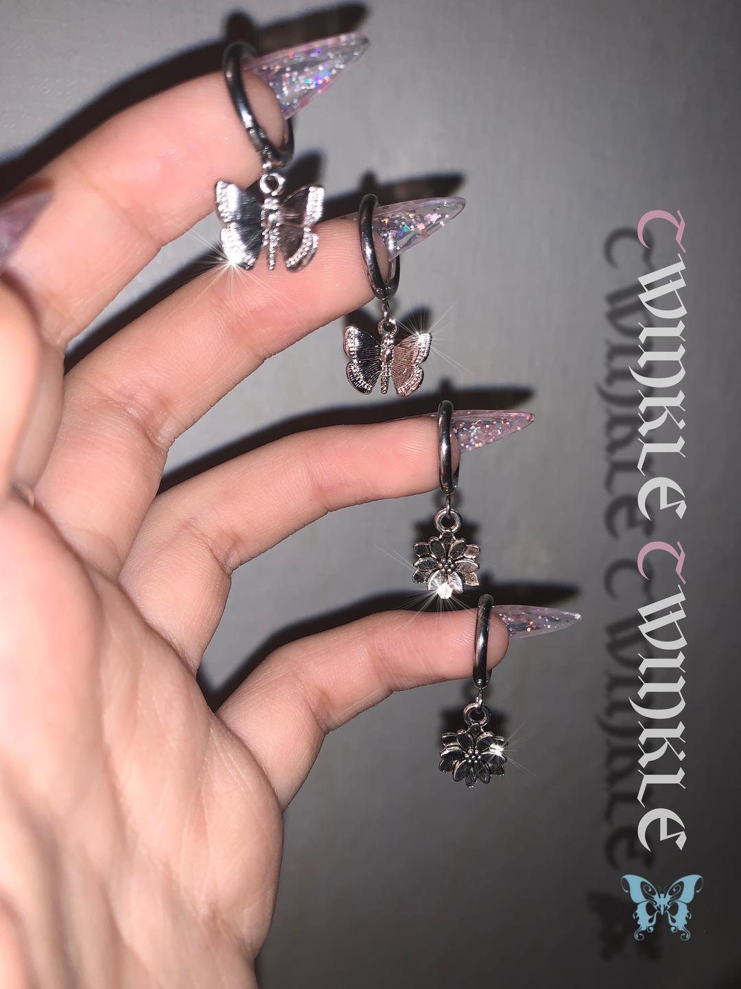 Twinkle earring ( butterfly / flower )