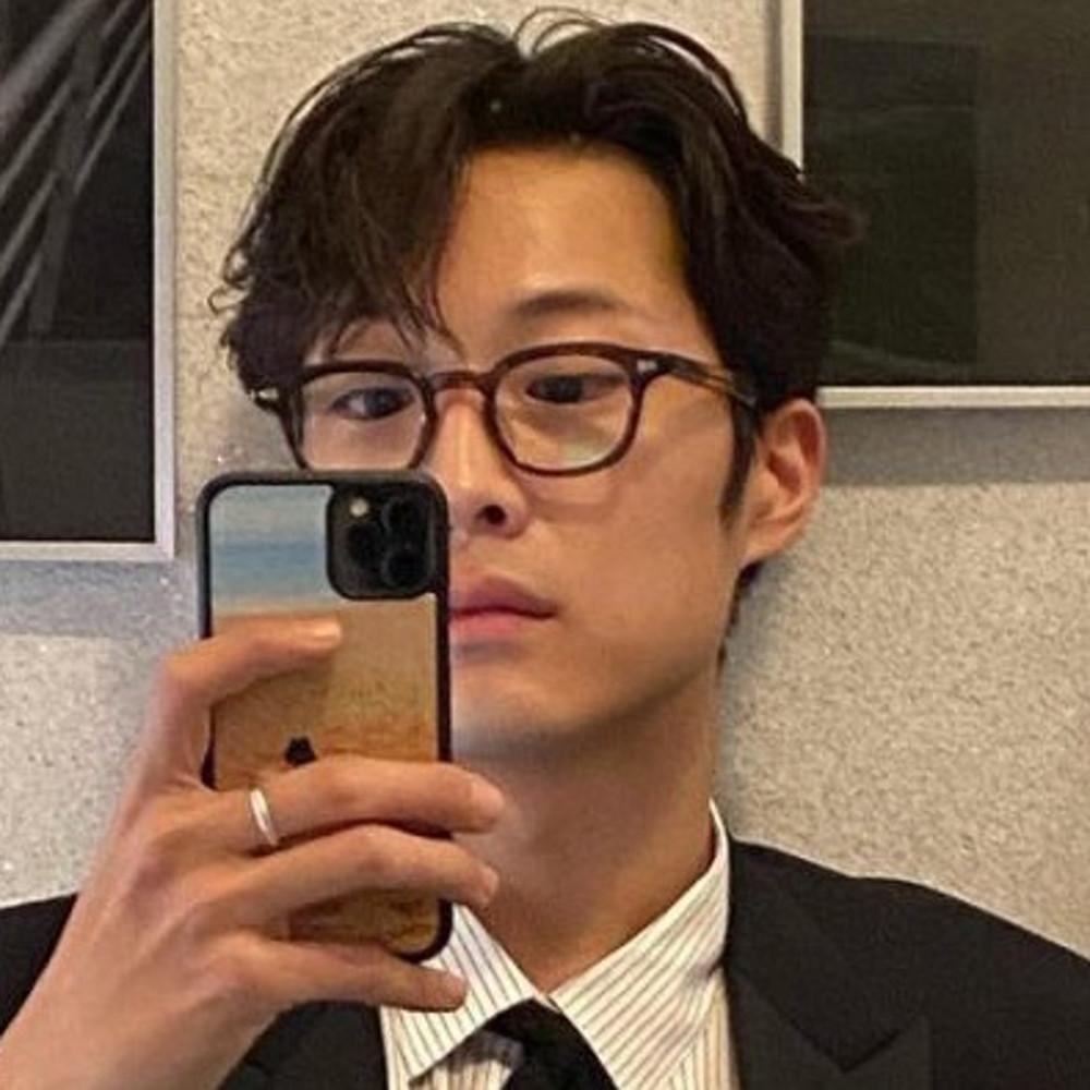 퍼블릭비컨 뮤지엄35 C2 브라운 뮤지엄바이비컨 MUSEUM35 이종원 뿔테 안경