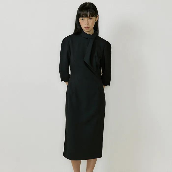 [Lucir zu Amour] Muffler One-piece (black)