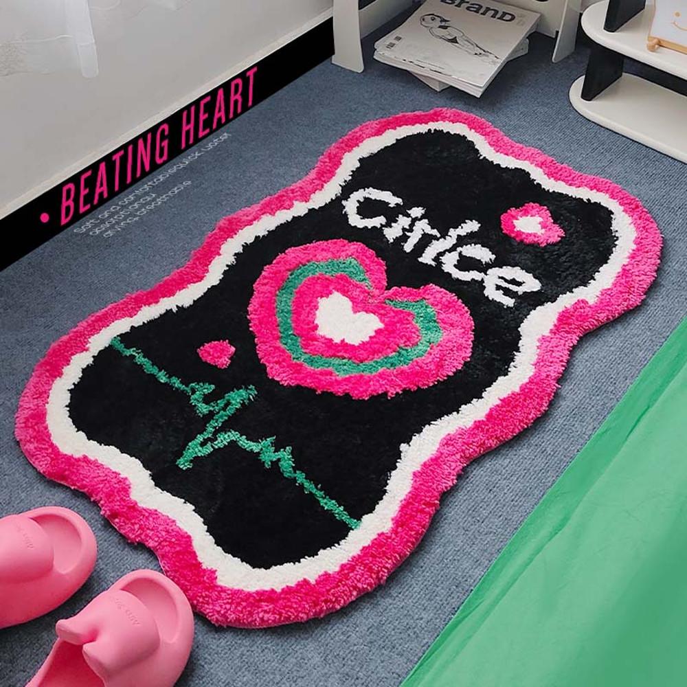 수심 Heartbeat Rug 하트 러그 귀여운 게임 감성 카펫 발매트 유니크 침실