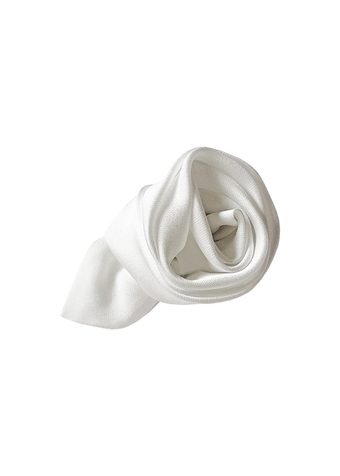 WHITE ROSE PIN