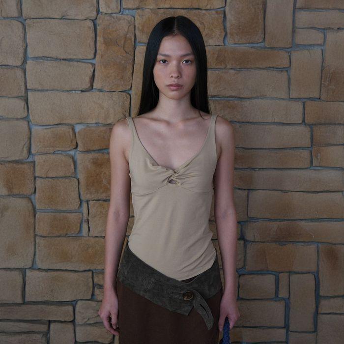 Twisted Sleeveless