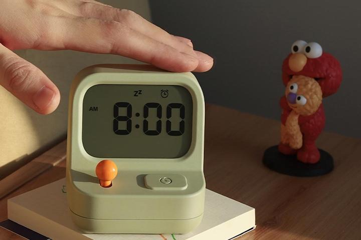 오르미 레트로 게임보이 무소음 공부타이머 데스크테리어 스톱워치 디지털 알람 탁상시계