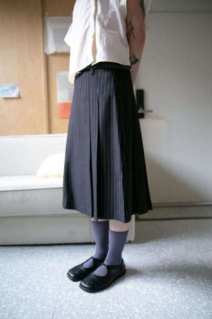오무수히 belt stripe midi skirt(2colors)