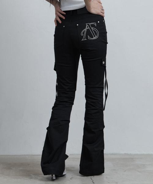 사이드 턱 부츠컷 팬츠 블랙