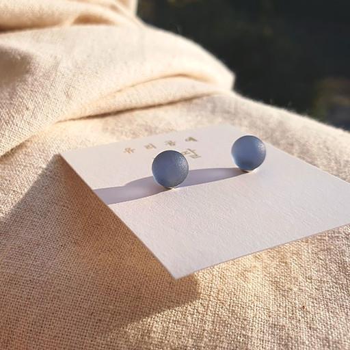 유리공예🖤무광 애쉬그레이 귀걸이