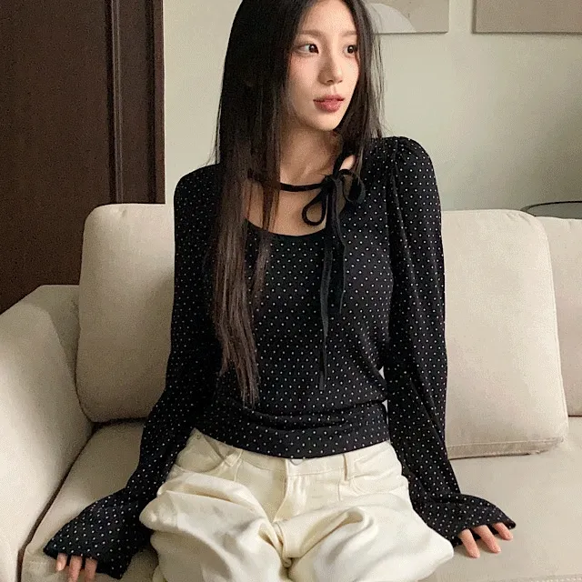 [인기폭주❤‍🔥]뮤즈 도트 퍼프 셔링 리본 타이 롱 슬리브 긴팔 티셔츠(2color)