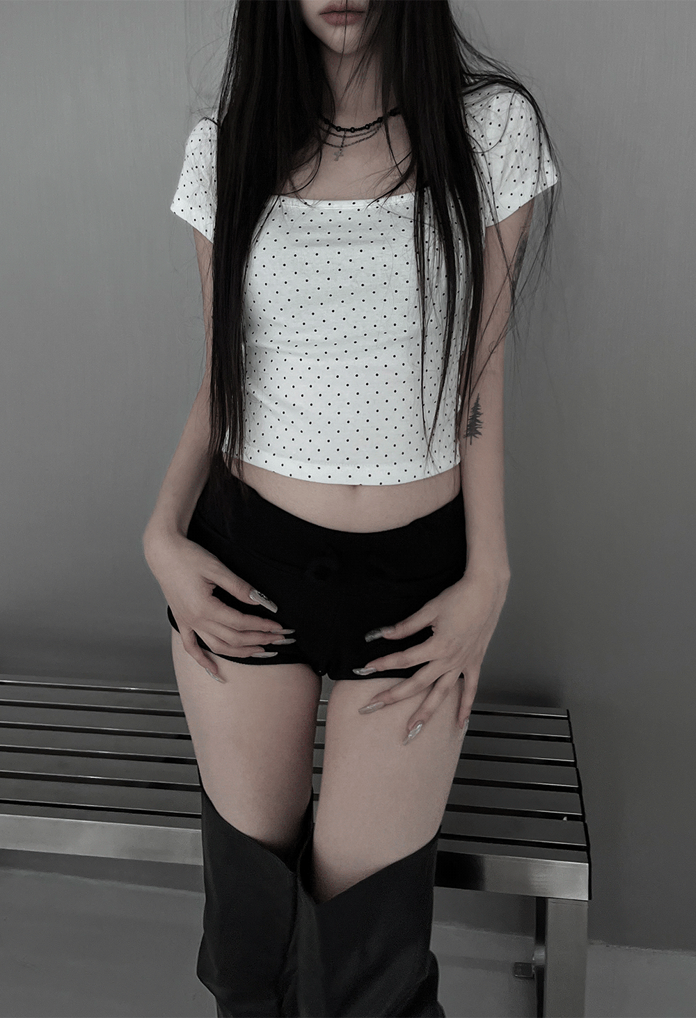 어반유니크 dottie crop short sleeve T