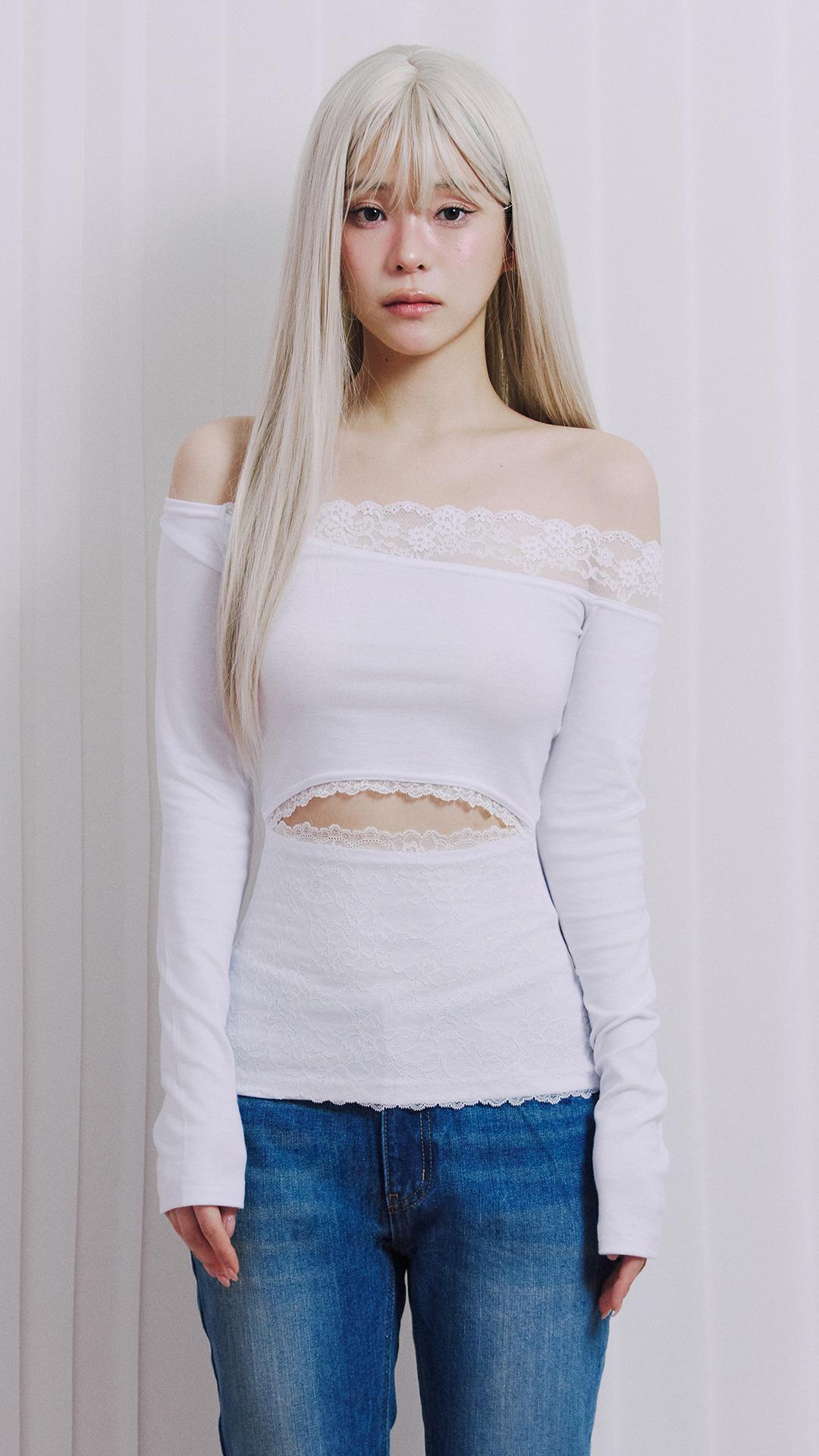 Whitelace off shoulder longsleeve