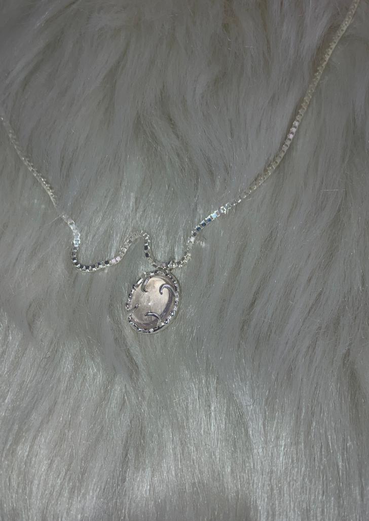 rose quartz clasp necklace