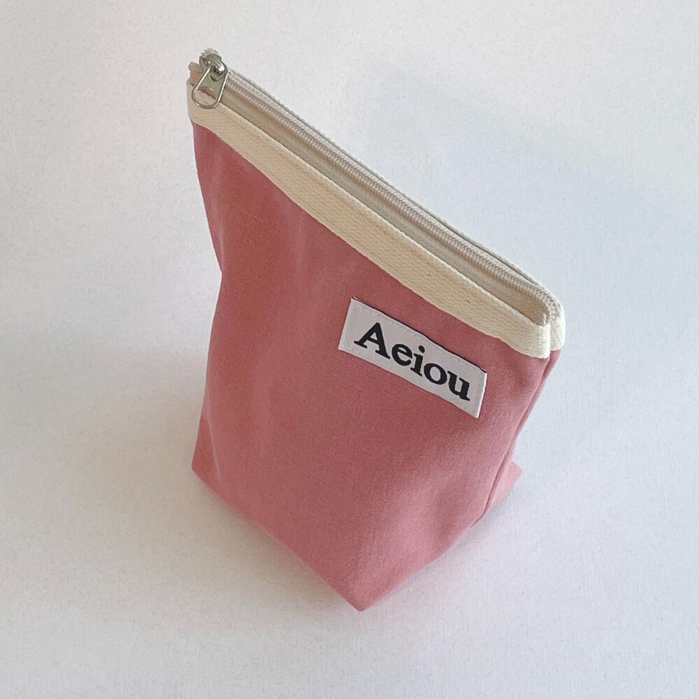 Aeiou Basic Pouch (M size) Stockholm Pink