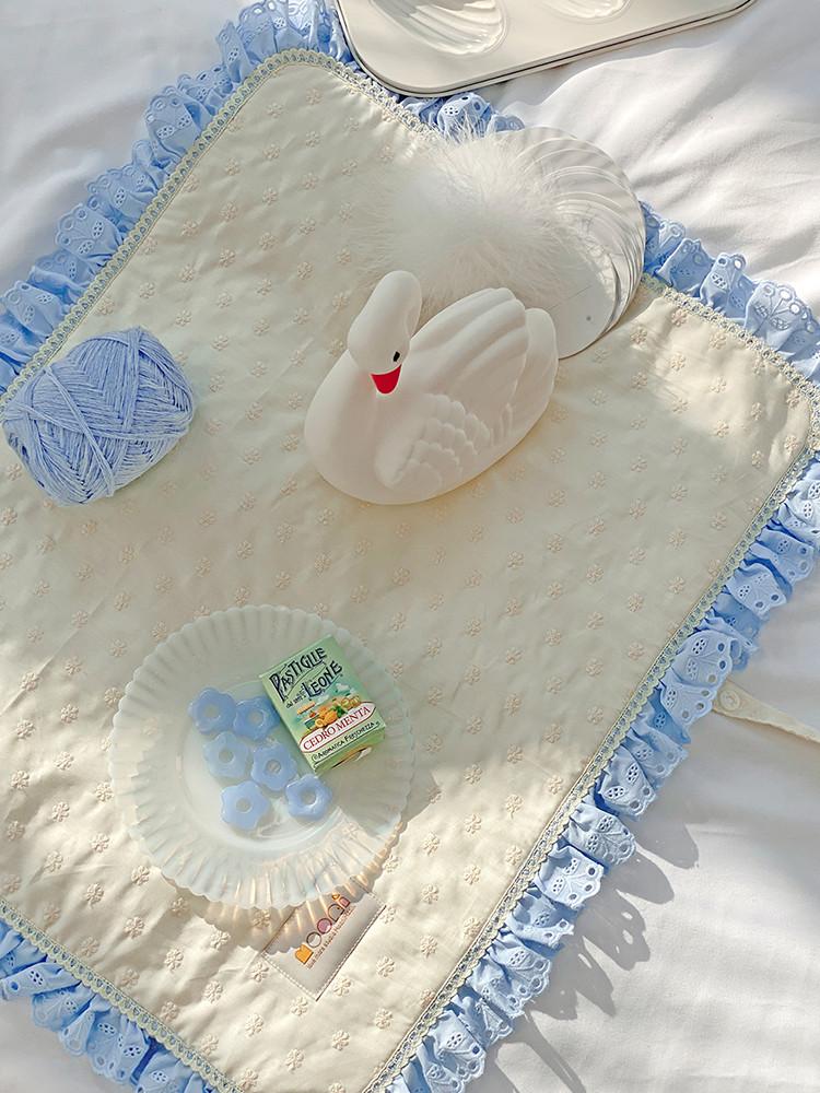 꽃송이 체리블루 반려동물 산책매트 프릴 레이스 야외 매트 무니무니 휴대용 에티켓 방석 접이식 애견 돗자리 반려용품