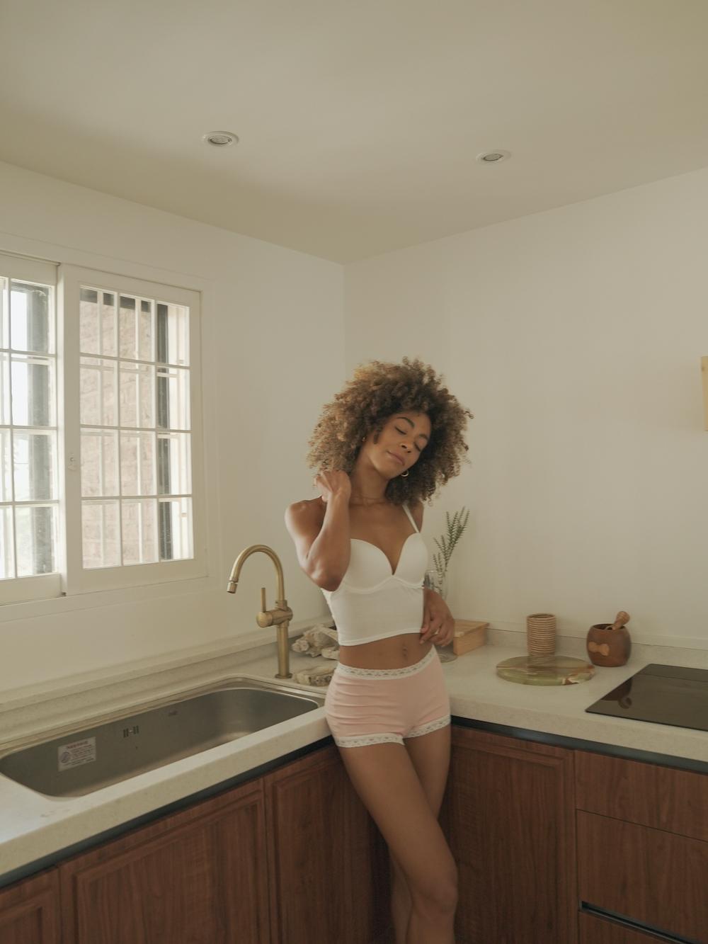 Simple is beauty long bralette ivory