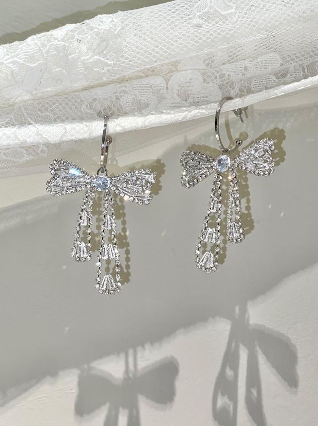 Silver ribbon Elegant earrings + earrings