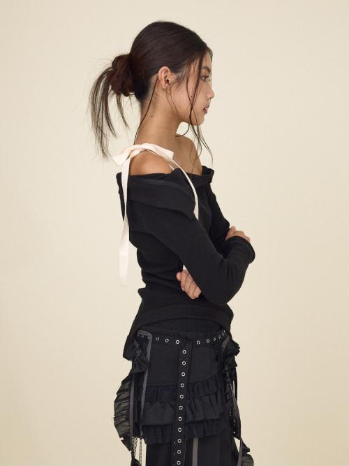 DEMI CUTOUT LONG SLEEVE (BLACK)