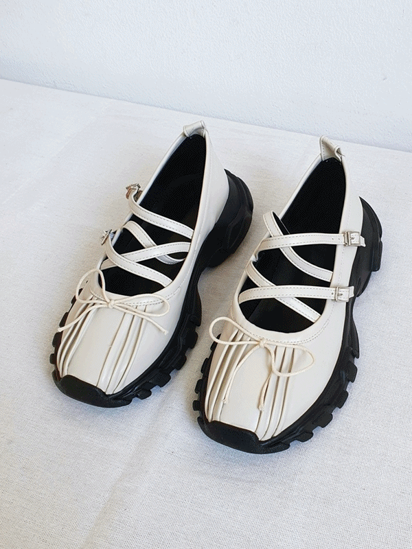 로드리 어글리 슈즈 크로스 버클 오버솔 통굽 리본 스니커즈 로퍼