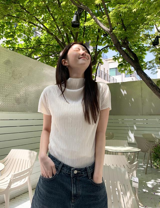 DS. Novem Pleats Cap Sleeve Tee