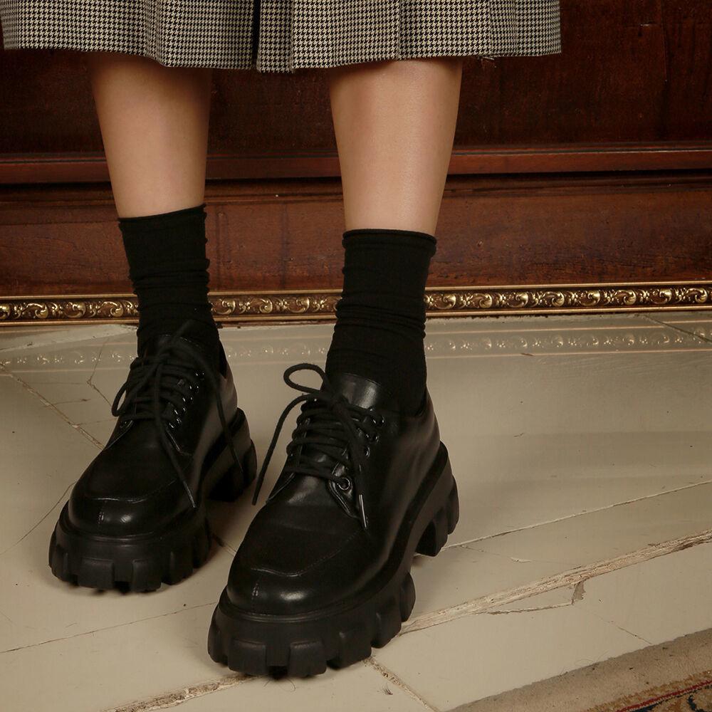 19B503 black loafer