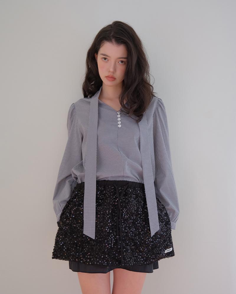 v-neck tie check blouse