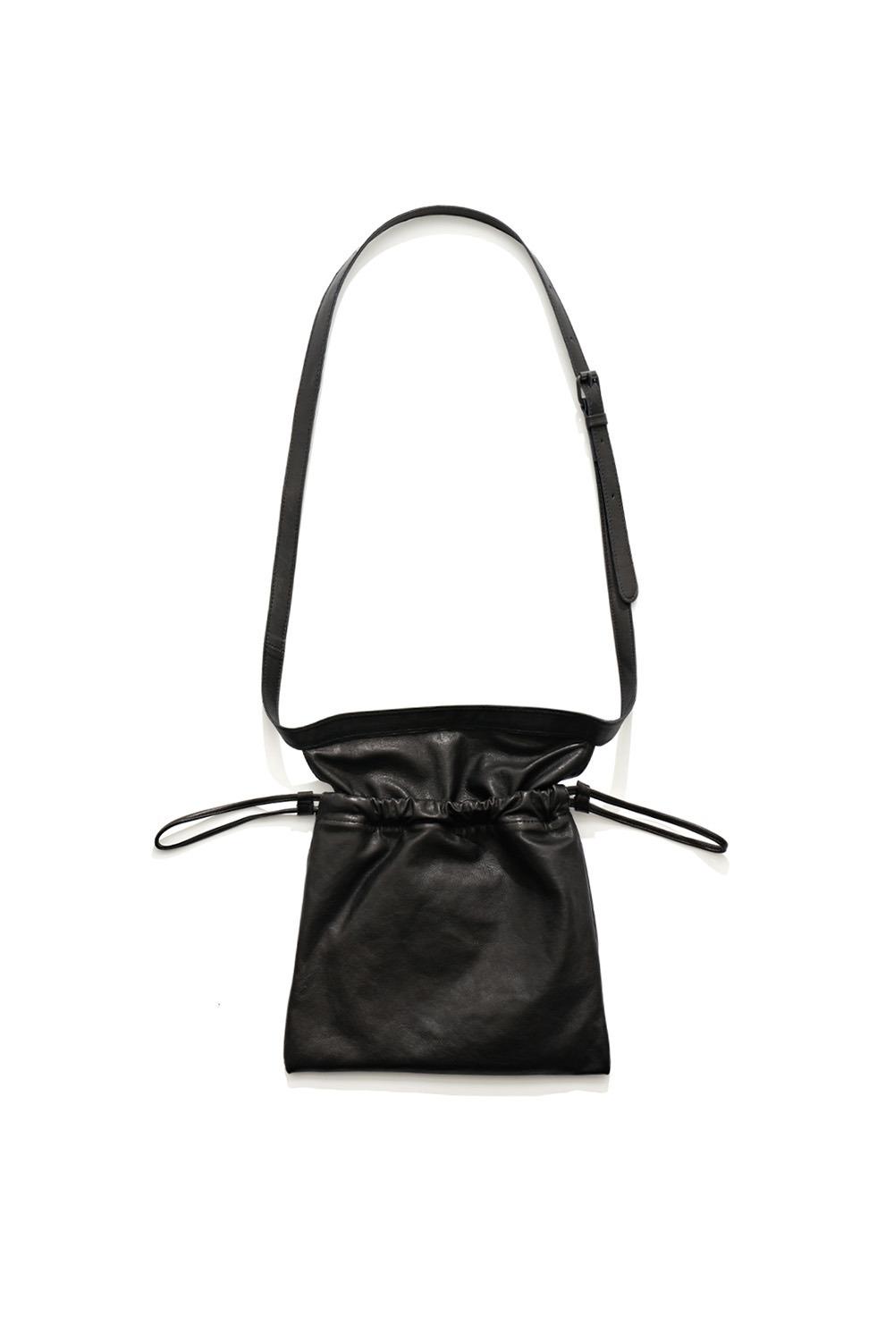 APRON LEATHER BAG / BLACK