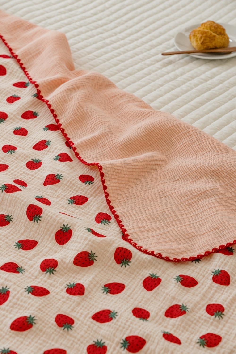 strawberry gauze blanket
