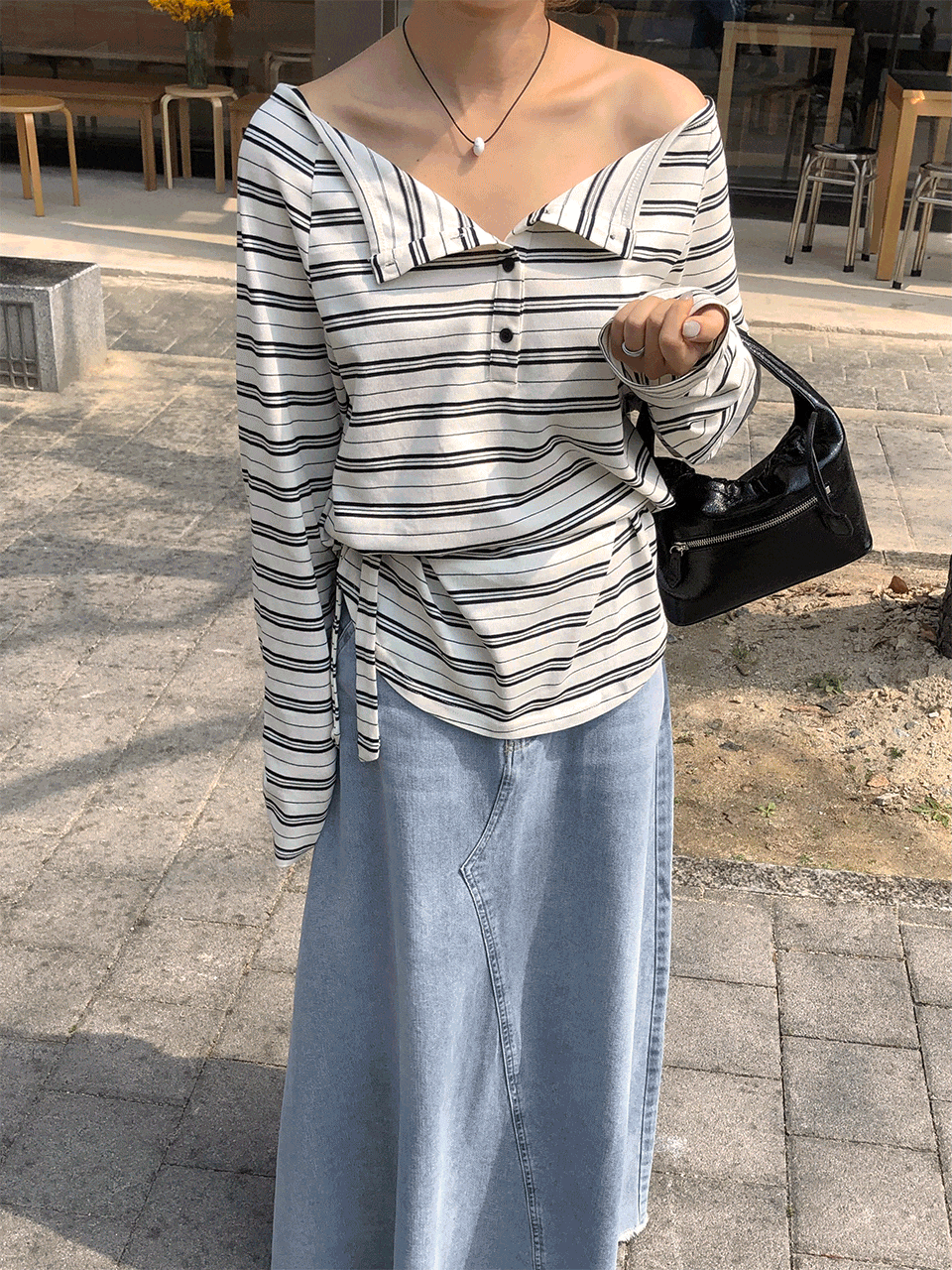 단텔 스트라이프 입술넥 머플러 티셔츠(3color)