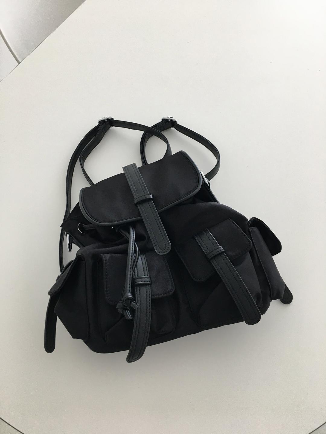 키튼 클로 투웨이 백팩 (one color)