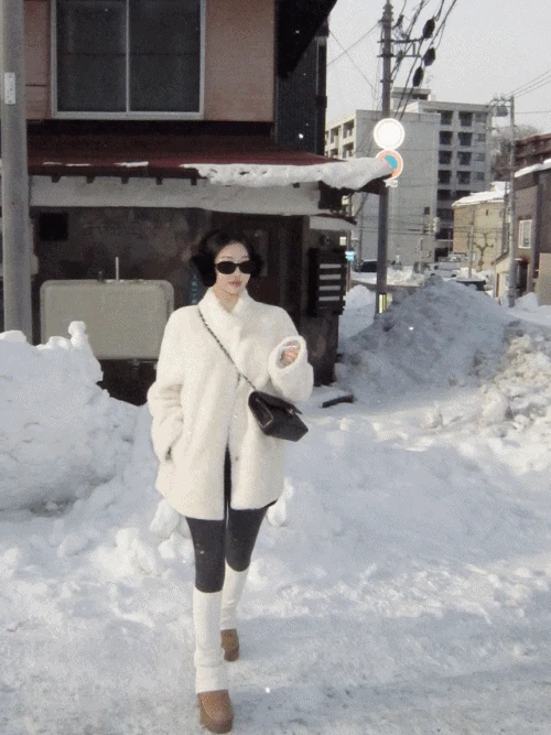 클린 울30 양털 무스탕 하프 코트 (2color)