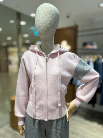 이런 상품 어때요? 비비안웨스트우드 컬러 블록 견장 후드 집업 가디건 라이트핑크(VPTUKN7740)