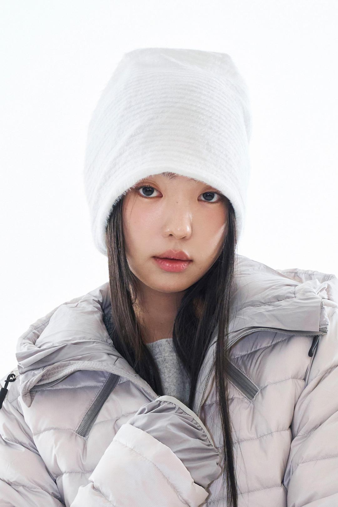 헤어리 스트라이프 오버 비니