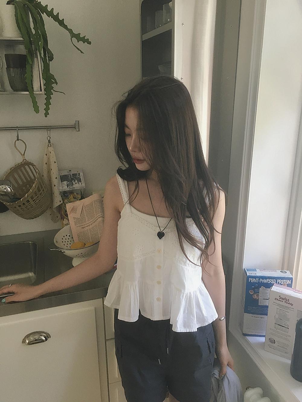 뮤트크레메 코스티 레이스 sleeveless blouse