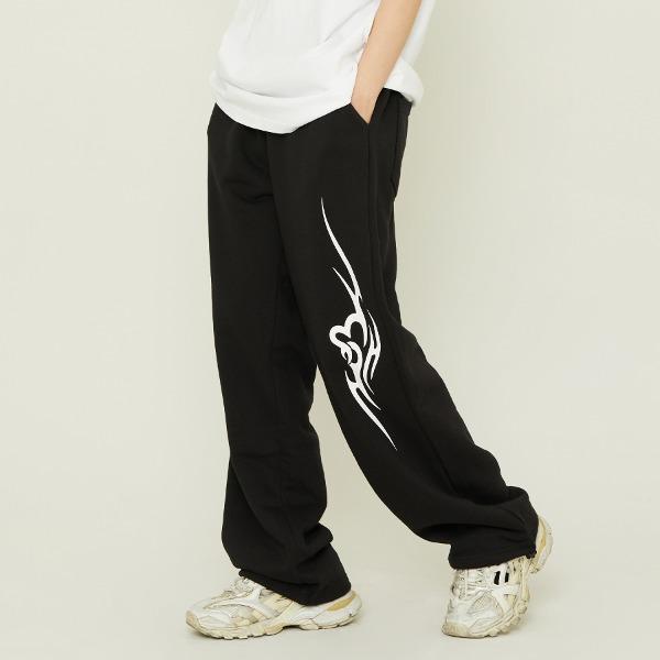 HEART TRIBAL SWEAT PANTS_BLACK