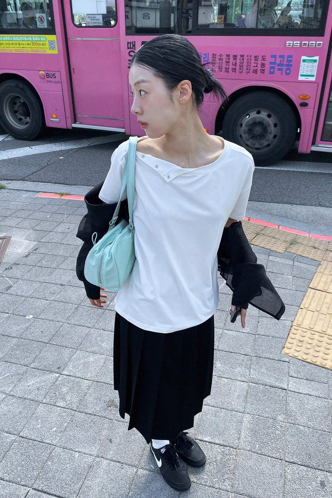SLANT BUTTON TEE