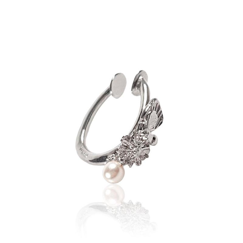 Daisy pearl earcuff 데이지진주 이어커프