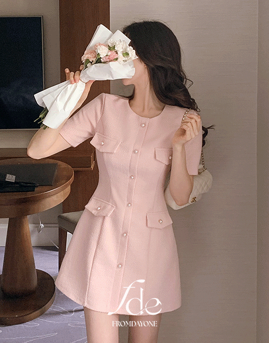 프롬데이원 Made)블루밍 반팔 트위드 미니원피스(진주버튼/A라인/라운드넥/소개팅룩/데이트룩/하객룩/격식룩)