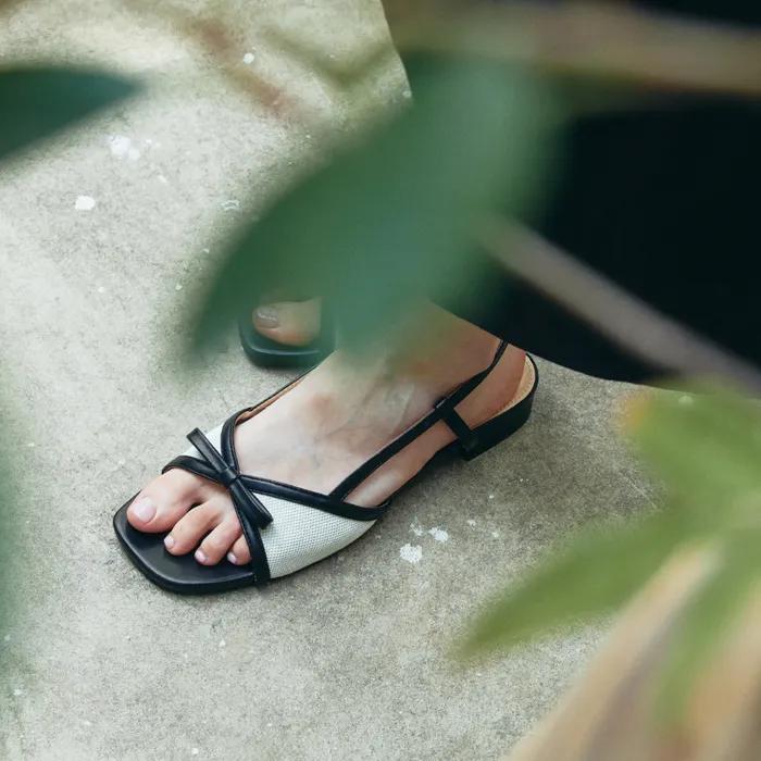 [단독] 11Colors_핸드메이드 램스킨&린넨&스웨이드 리본 스트랩 샌들 3TYPE l KM206